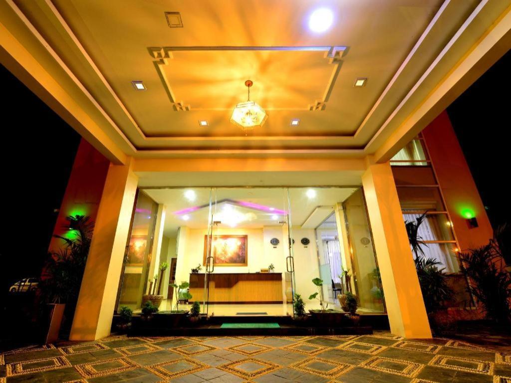 Kanbawza Hinthar Hotel Pegu Exterior foto