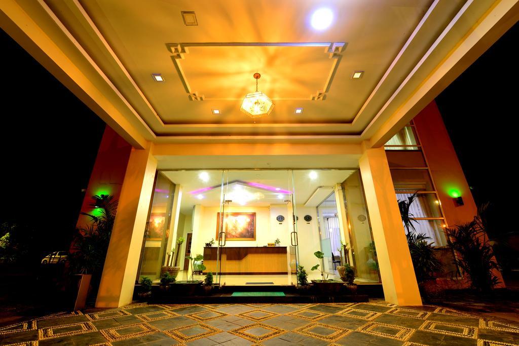 Kanbawza Hinthar Hotel Pegu Exterior foto