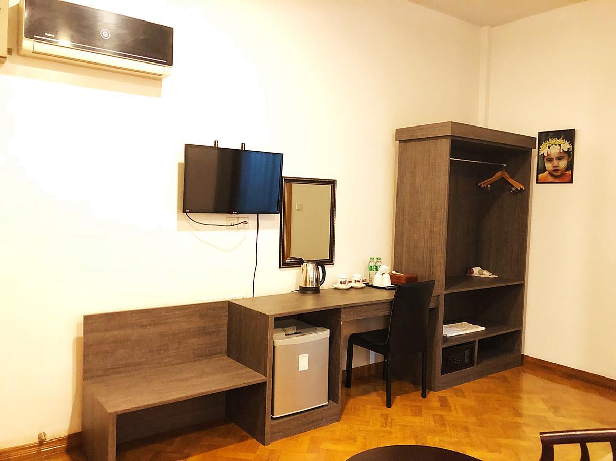 Kanbawza Hinthar Hotel Pegu Quarto foto